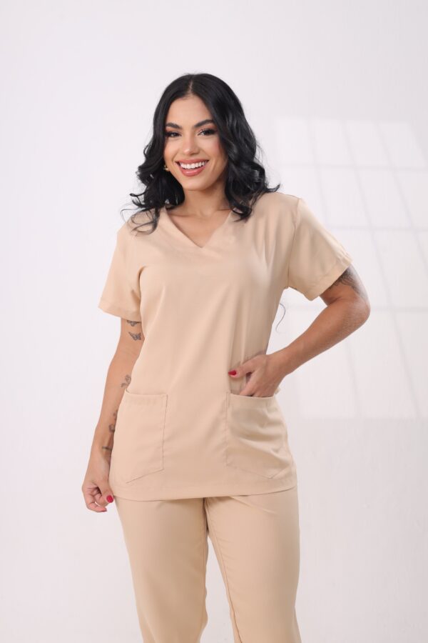 Scrub Liso Tradicional (Bege) - Image 3